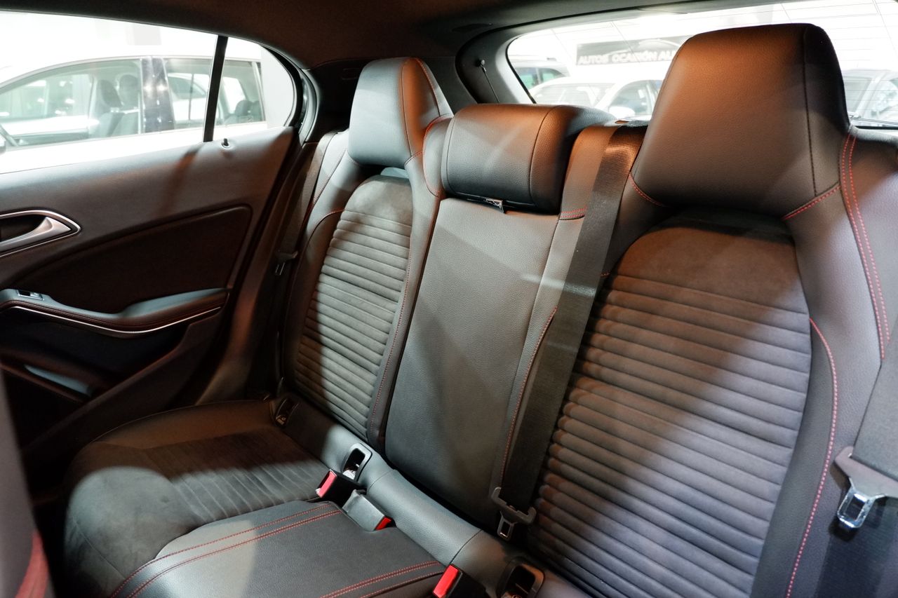 Mercedes Clase GLA 200d AMG Line - Foto 9