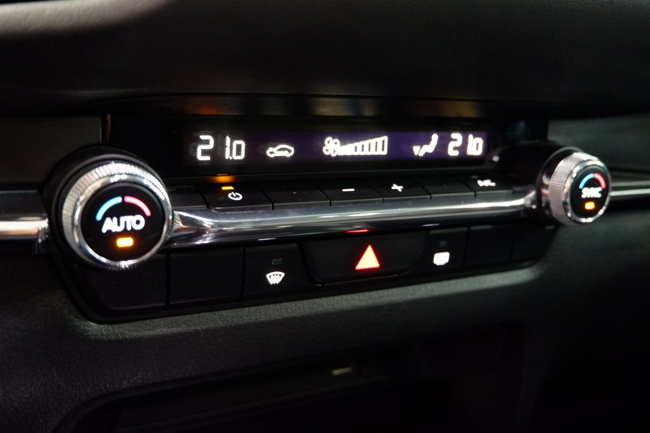 Mazda CX-30 Skyactivd 1.8 Zenith - Foto 17