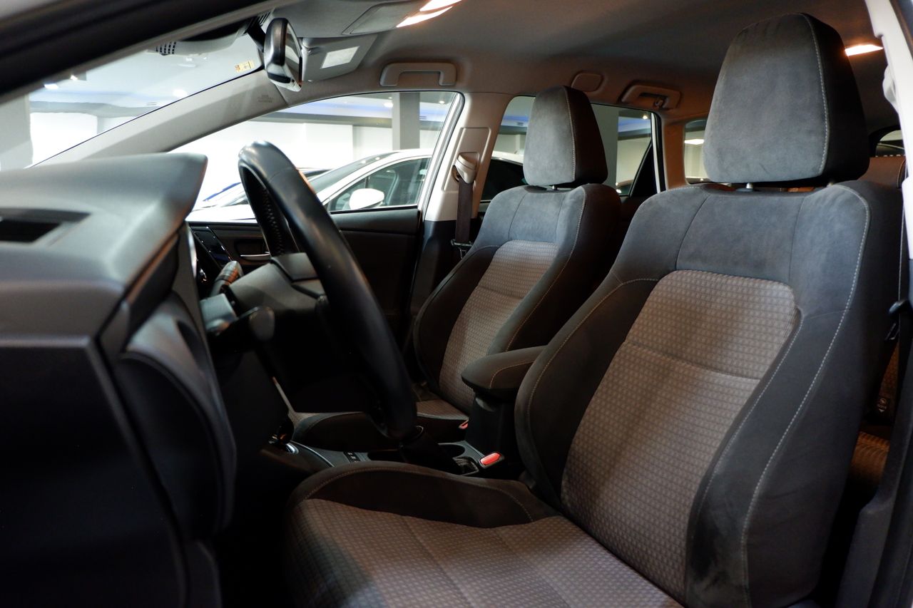 Toyota Auris Touring Sports 140H e-CVT Feel! Edition - Foto 12