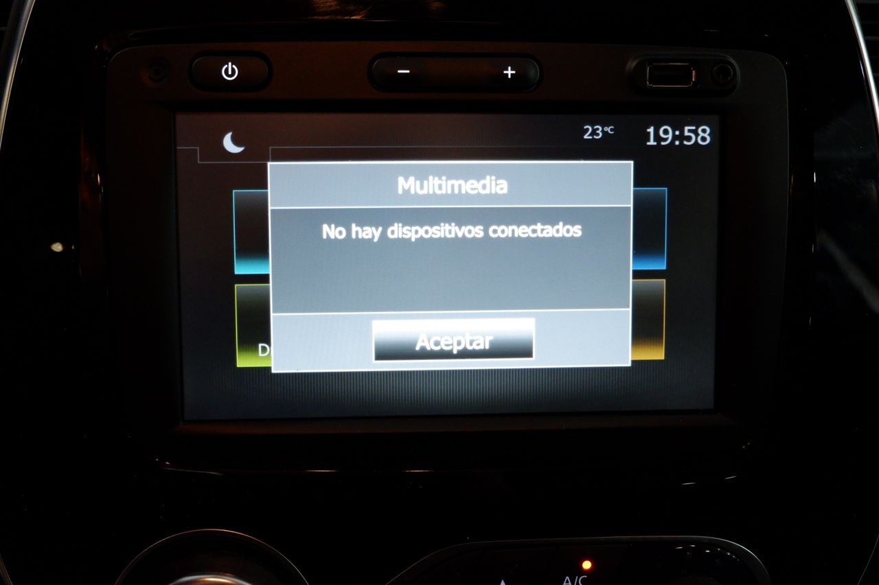 Renault Captur 1.3tCe Zen 130cv - Foto 17