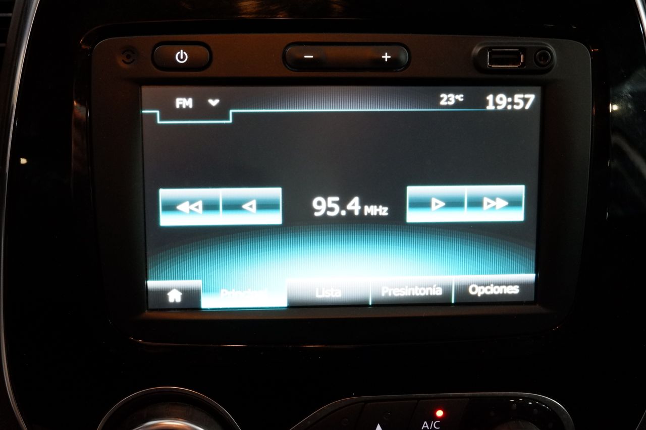 Renault Captur 1.3tCe Zen 130cv - Foto 16