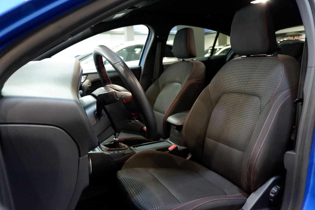 Ford Focus Berlina ST-Line 1.0 EcoBoost MHEV 92 kW (125 CV) - Foto 13