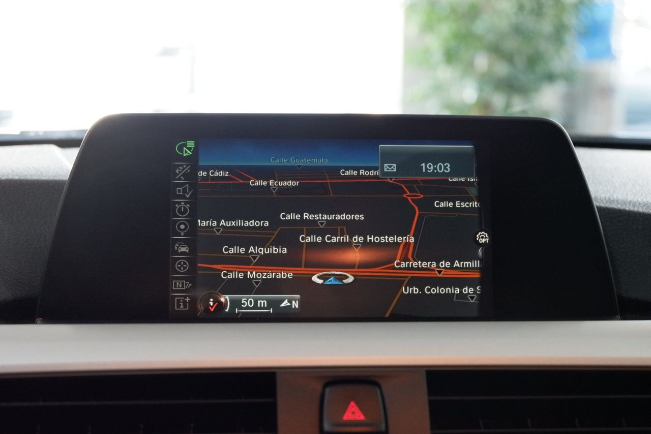 BMW Serie 3 318d - Foto 20