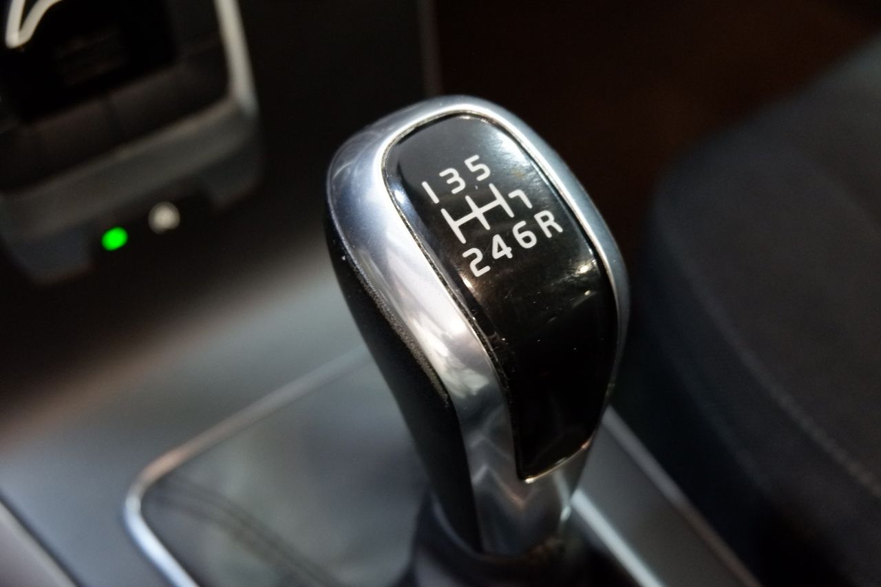 Volvo V40 5p T2 Kinetic - Foto 13