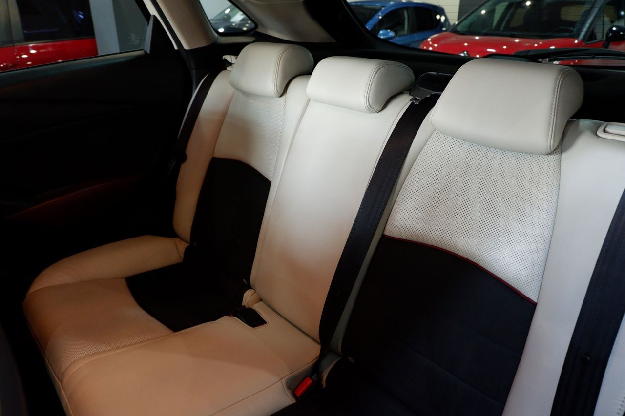 Mazda CX-3 Luxury 2.0 150 CV AWD Aut. - Foto 9