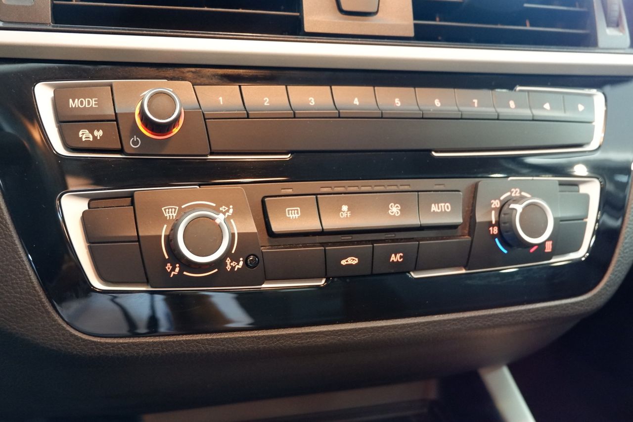 BMW Serie 1 118i 5p Aut. - Foto 16