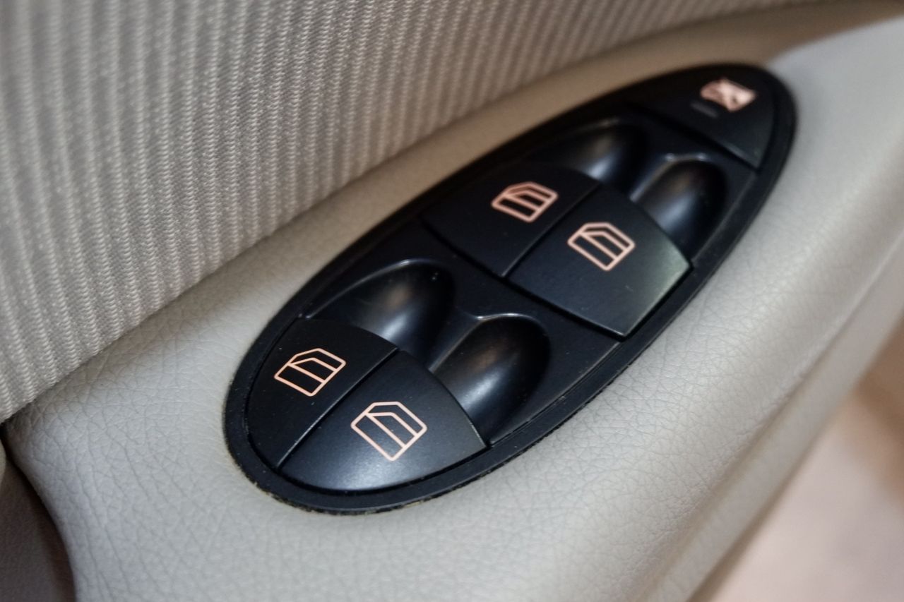 Mercedes Clase E E 280 - Foto 12