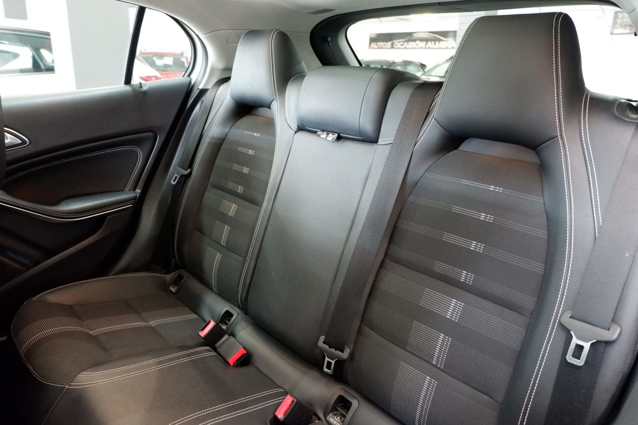 Mercedes GLA 180 - Foto 8