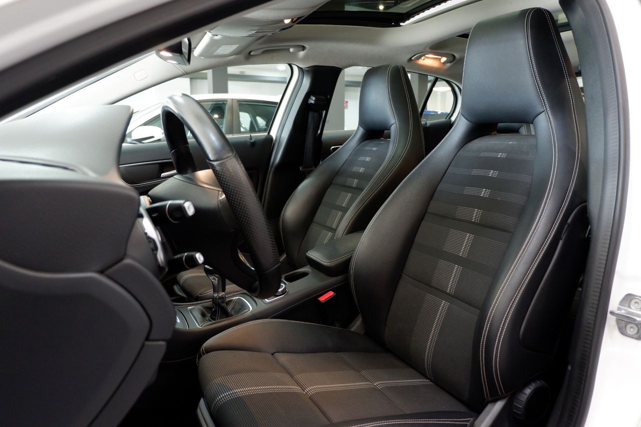 Mercedes GLA 180 - Foto 12
