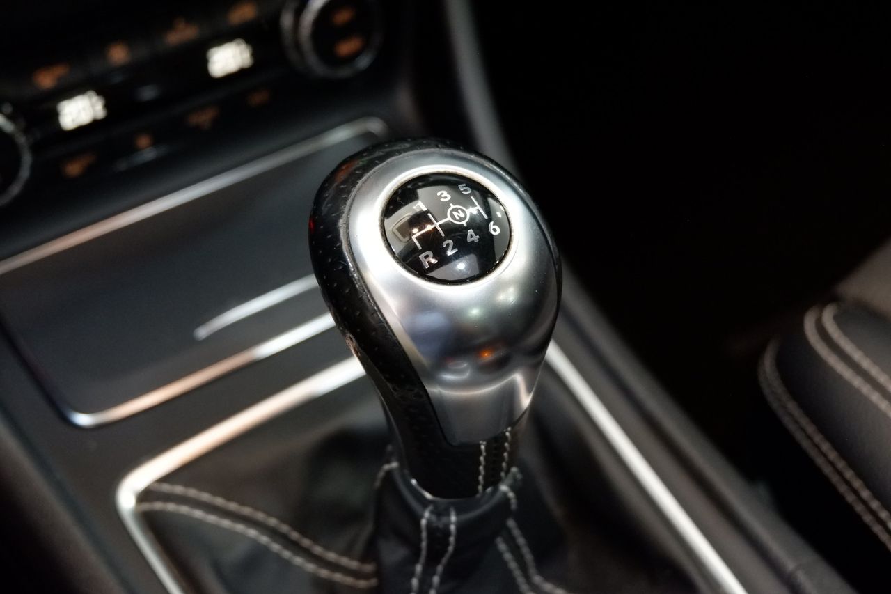 Mercedes GLA 180 - Foto 14