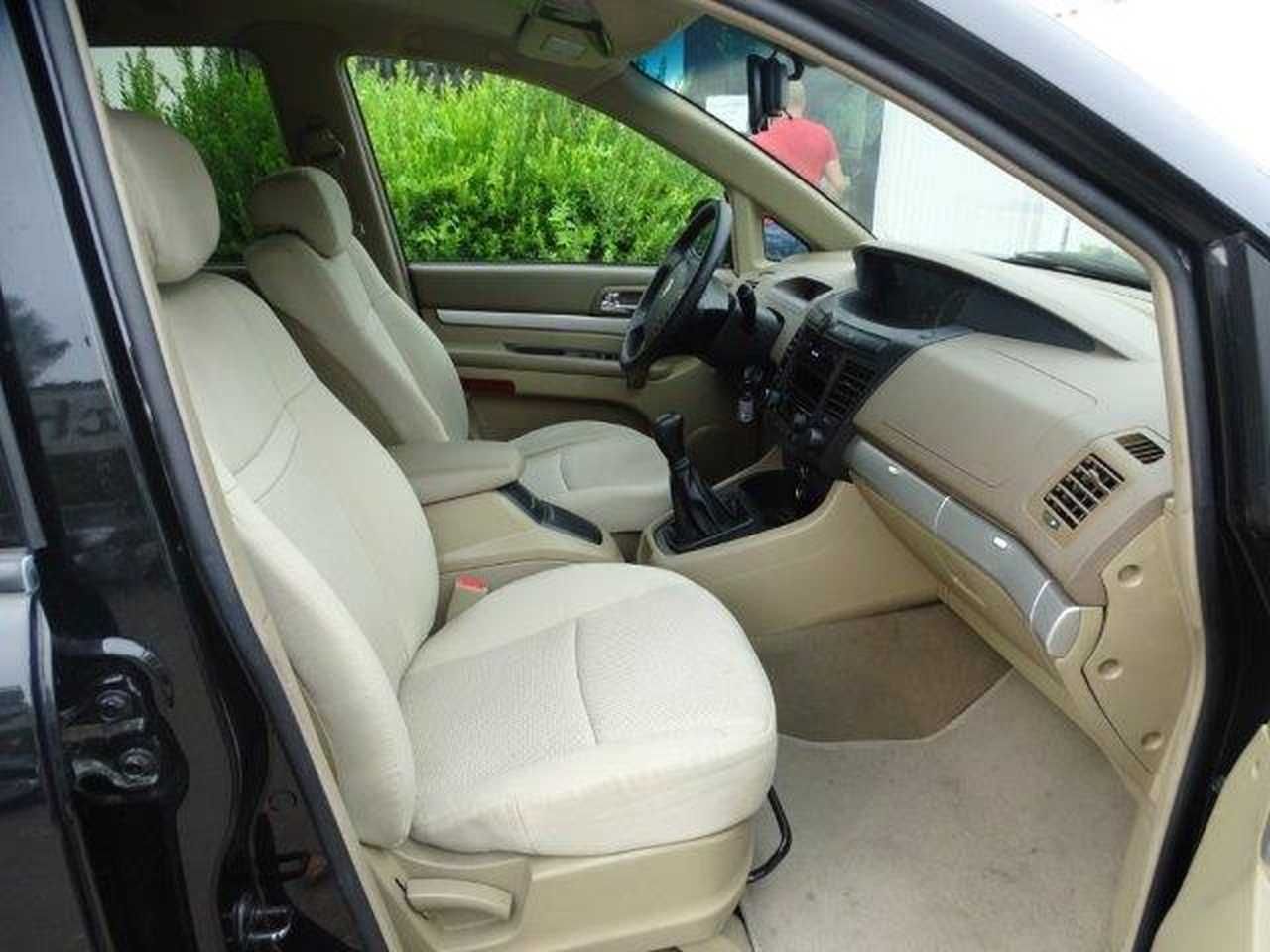 ssangyong rodius 2013 / foto grande (2)