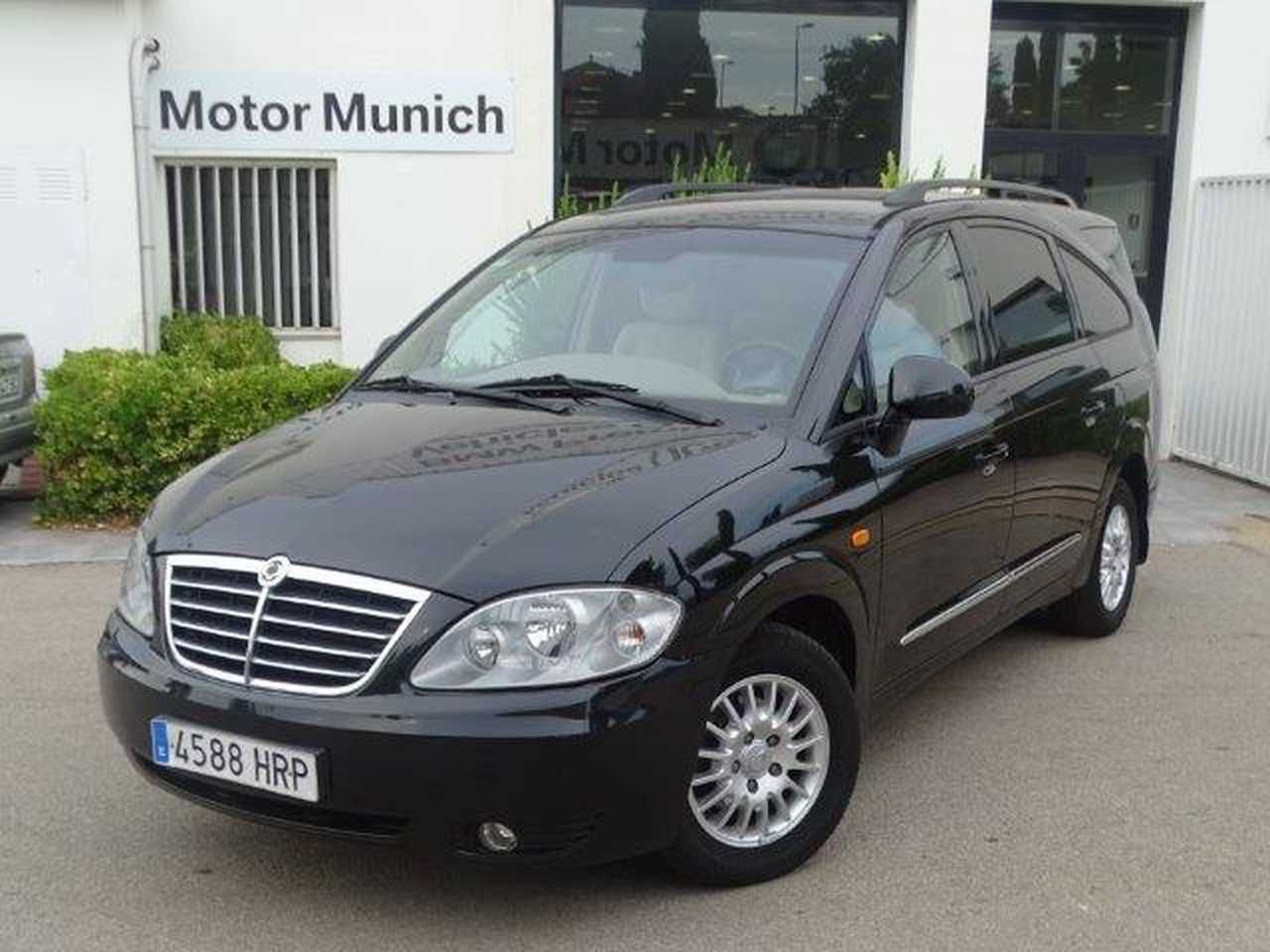 Foto ssangyong rodius 2013 /