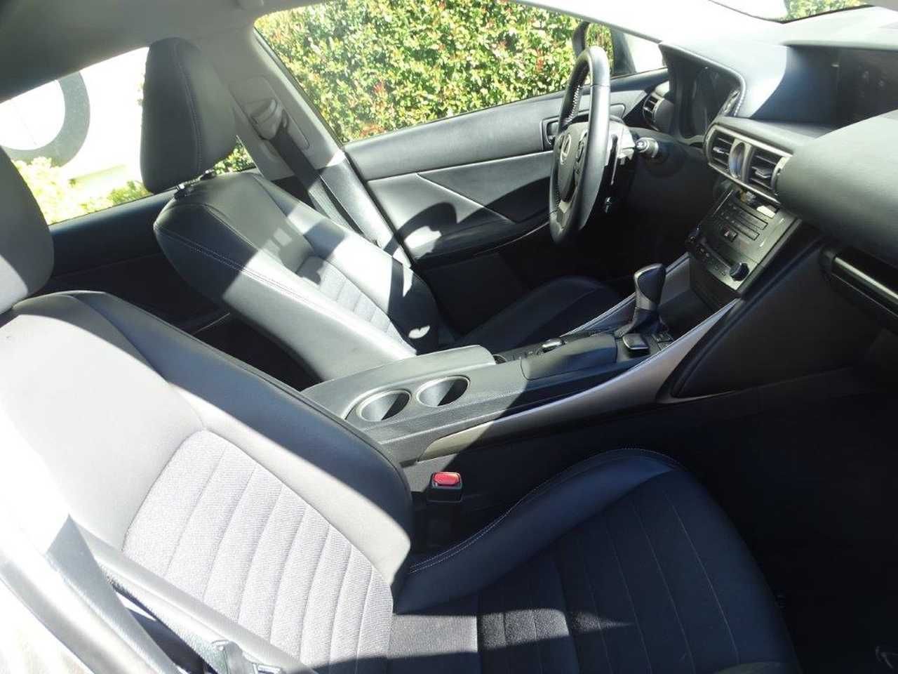 lexus is 2013 / foto grande (2)