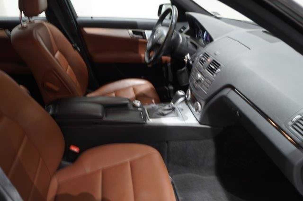 mercedes clase c 2010 / foto grande (2)