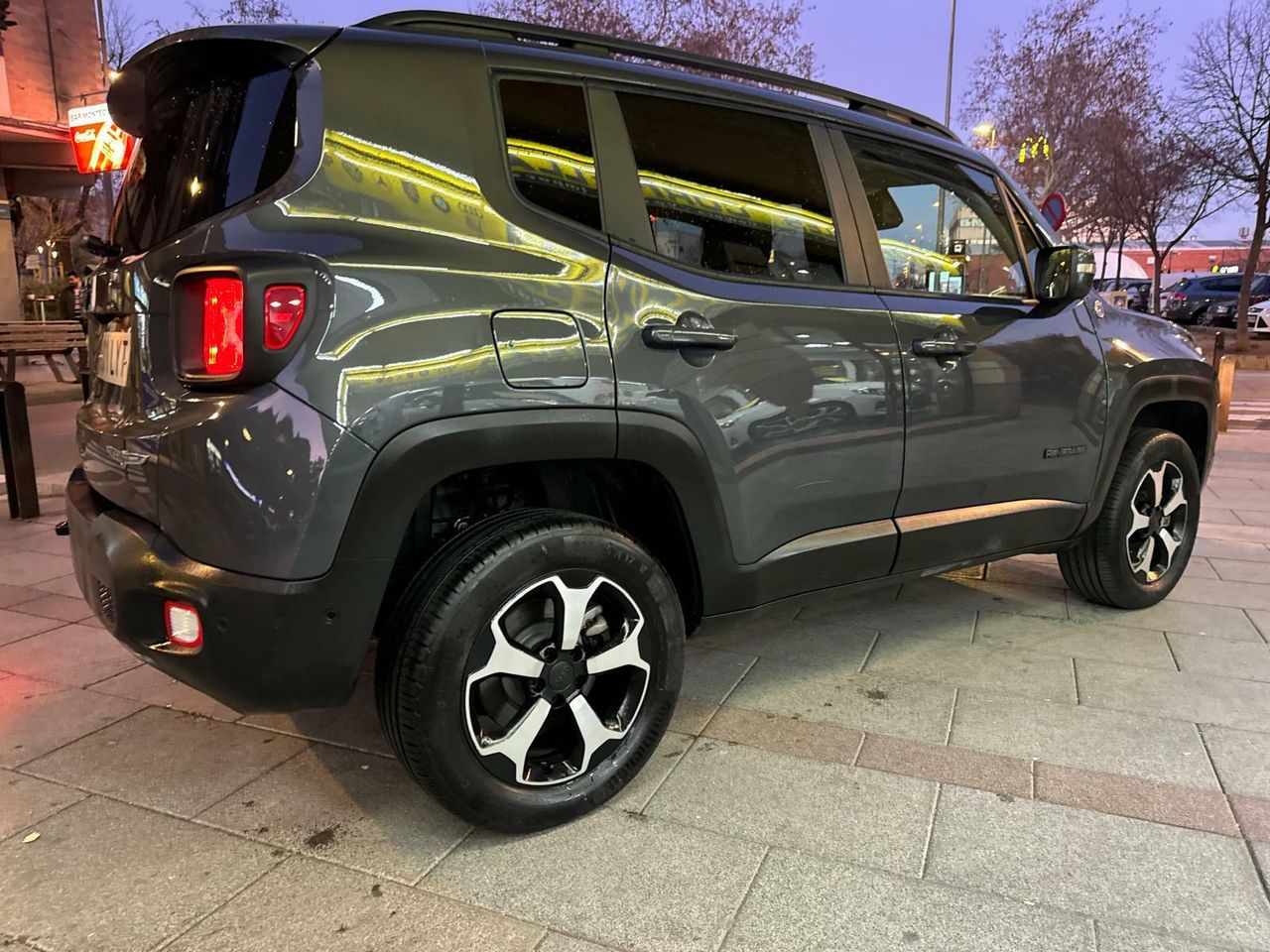 Jeep Renegade 4x4 HIBRIDO 2022 - Foto 8