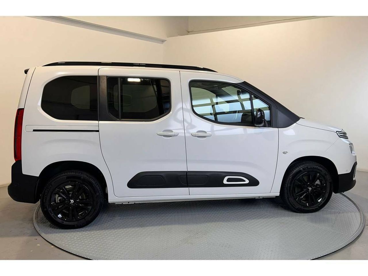 Citroën Berlingo Shine Talla M ë-Berlingo 50 kWh SHINE - foto 3