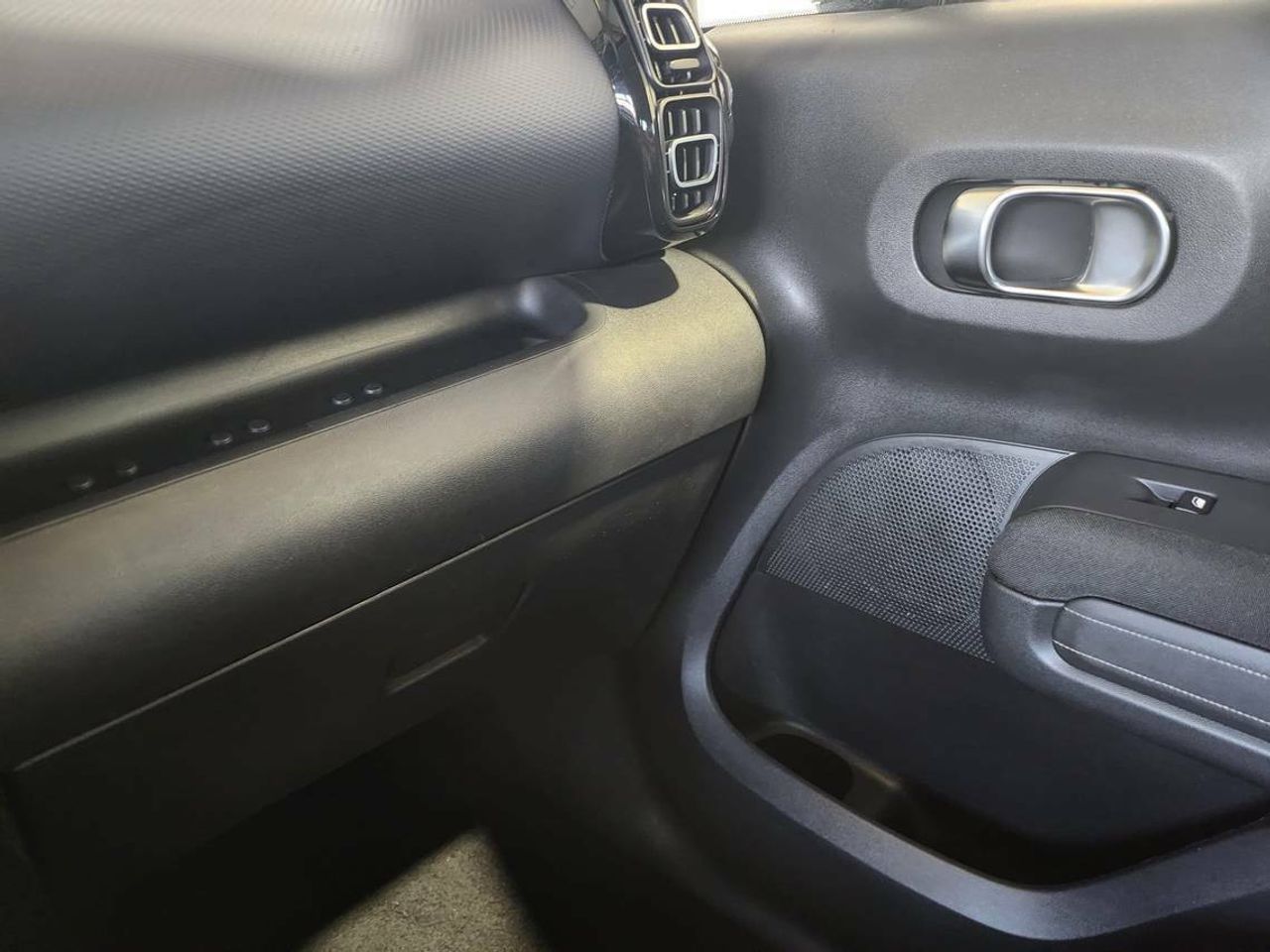 Citroën C3 Aircross Shine BlueHDi 88kW (120CV) S&S EAT6 - foto 32