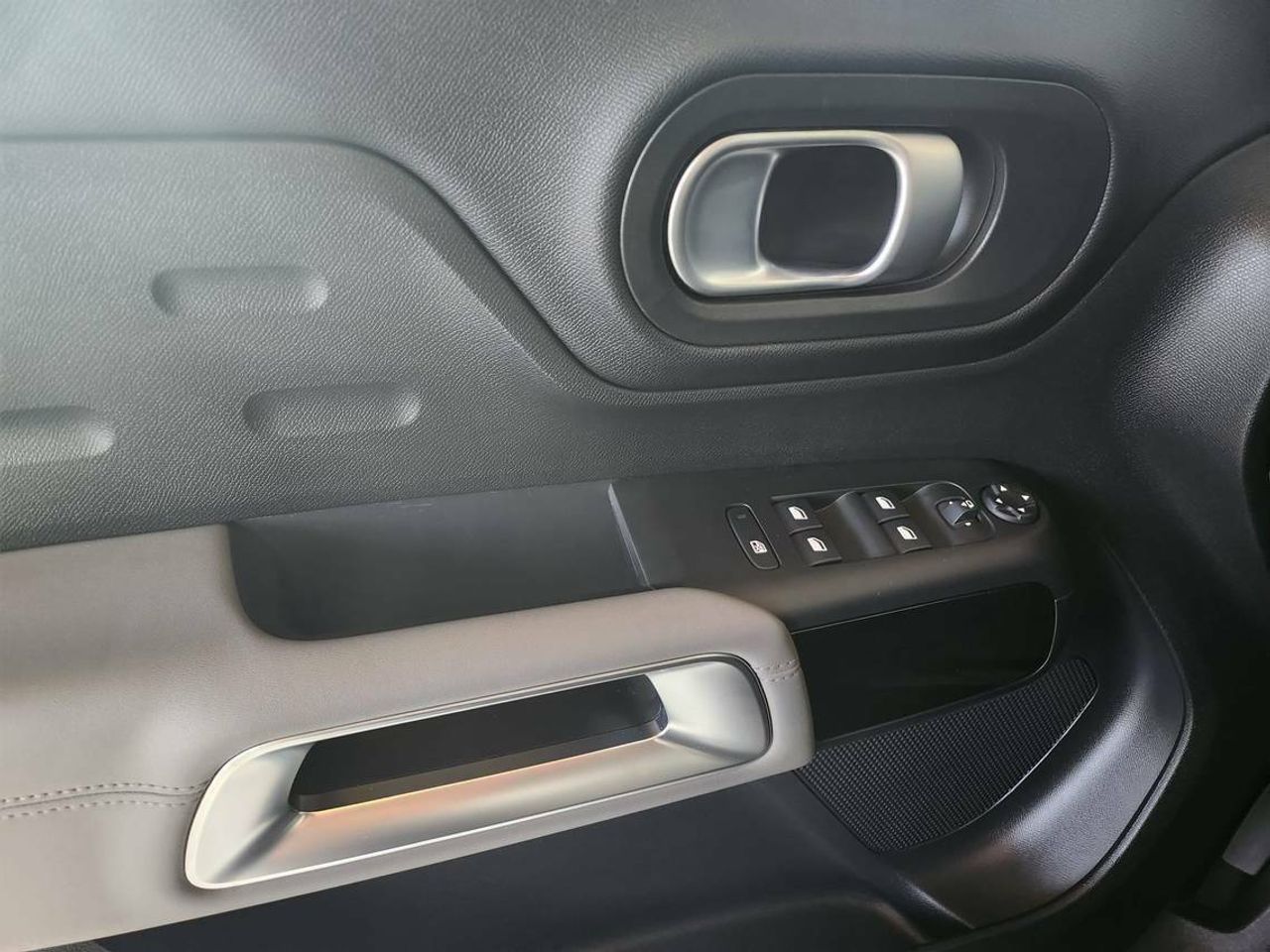 Citroën C5 Aircross Shine 225 e-EAT8 - foto 18