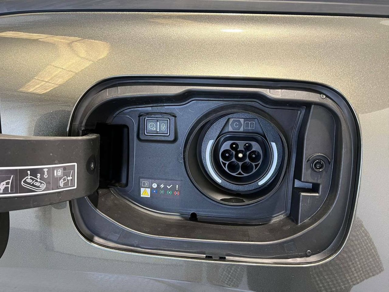 Citroën C5 X Shine Hybrid 180 e-EAT8 - foto 22