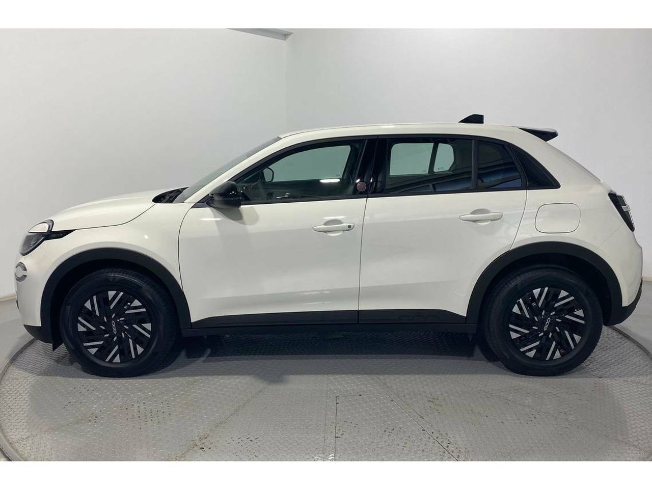 Fiat 600 RED 600e   54kwh 115kw (156cv) - foto 9