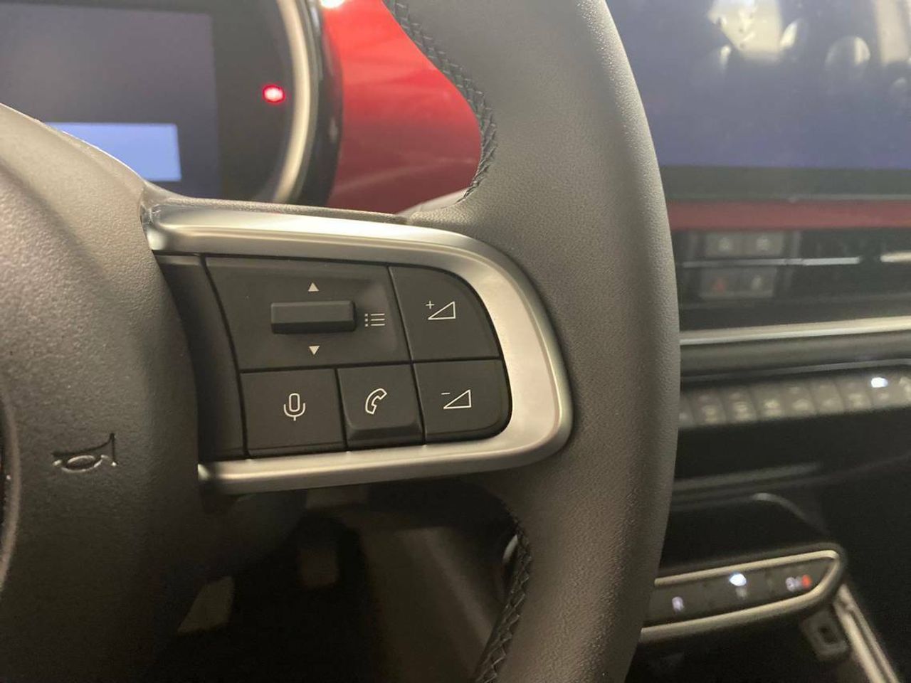 Fiat 600 RED 600e   54kwh 115kw (156cv) - foto 17