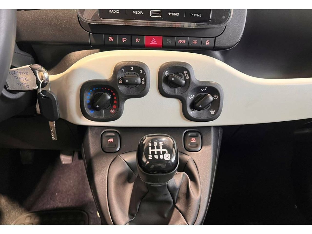 Fiat Panda Pandina 1.0 Hybrid 51kW (70cv) - foto 18