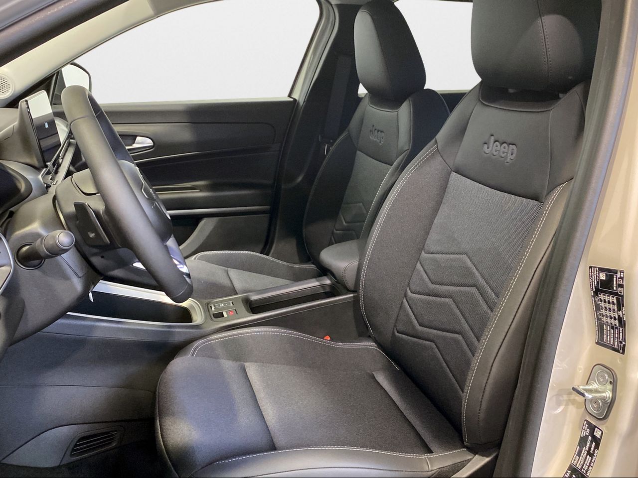 Jeep Avenger 1.2 eHybrid 74kW (100CV) Altitude - foto 11