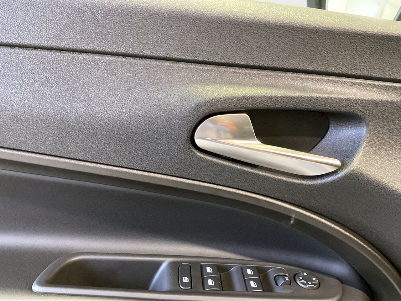 Jeep Avenger 1.2 eHybrid 74kW (100CV) Altitude - foto 14