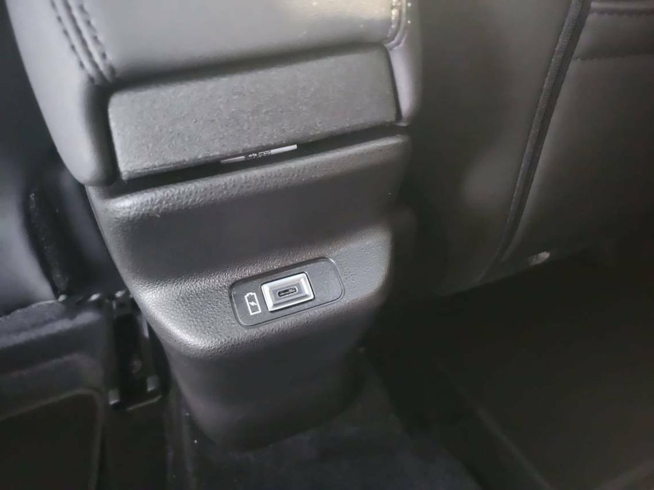 Jeep Avenger Summit BEV 115kW (156CV) - foto 24