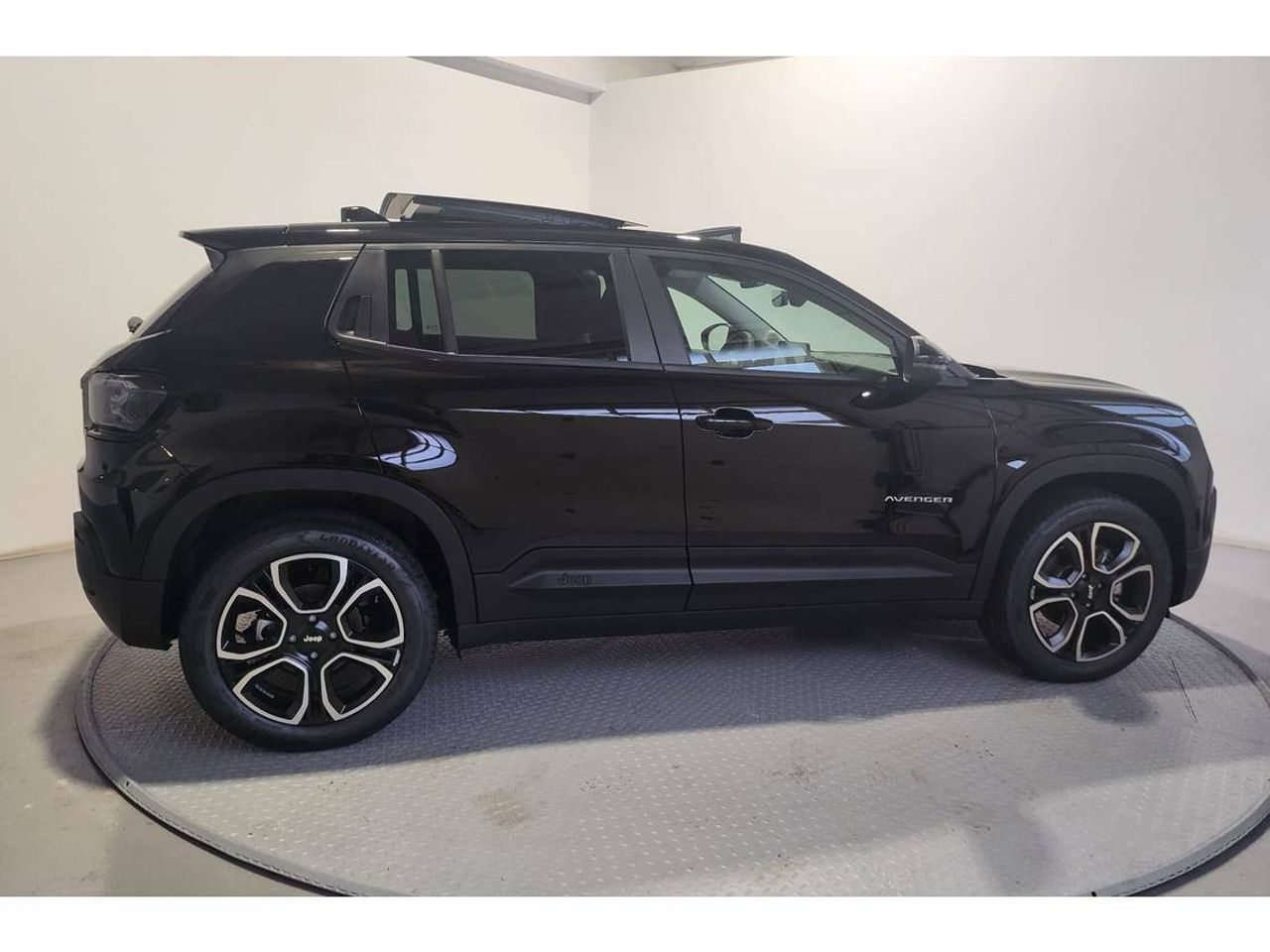 Jeep Avenger Summit BEV 115kW (156CV) - foto 4