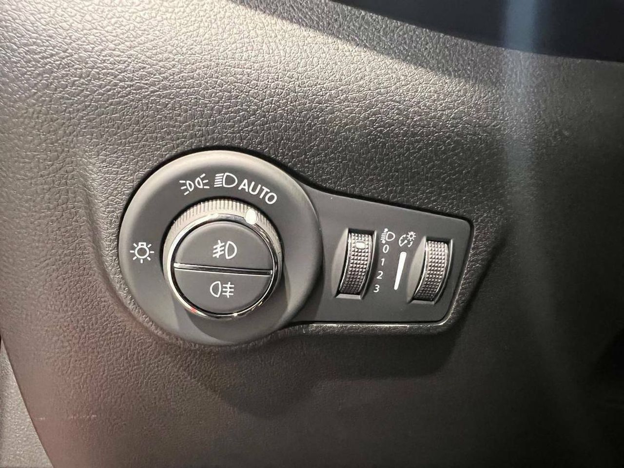 Jeep Compass Limited eHybrid 1.5 MHEV 96kW   Dct - foto 15