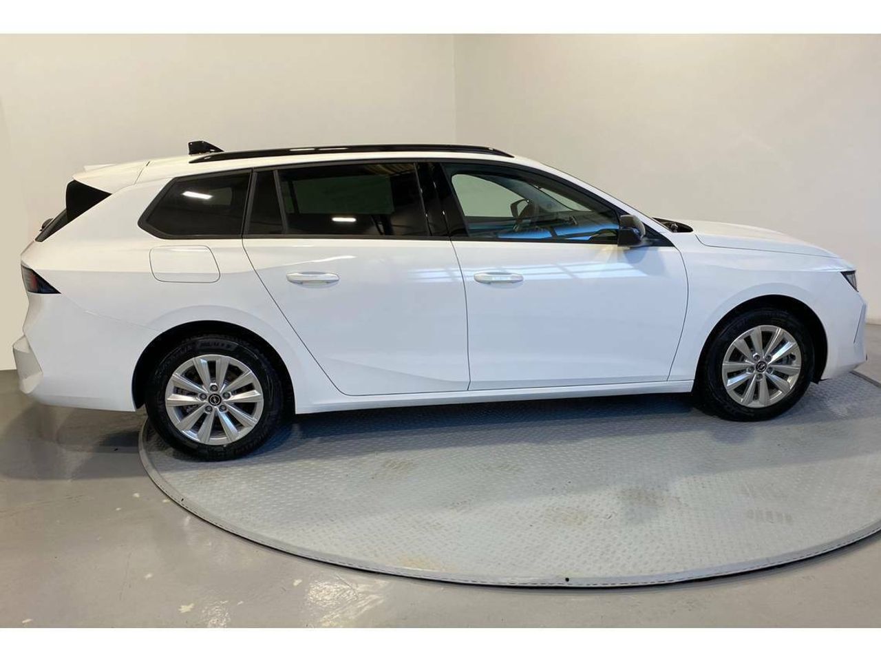 Opel Astra Edition 1.2T XHT Hybrid 100kW   eDCT - foto 4