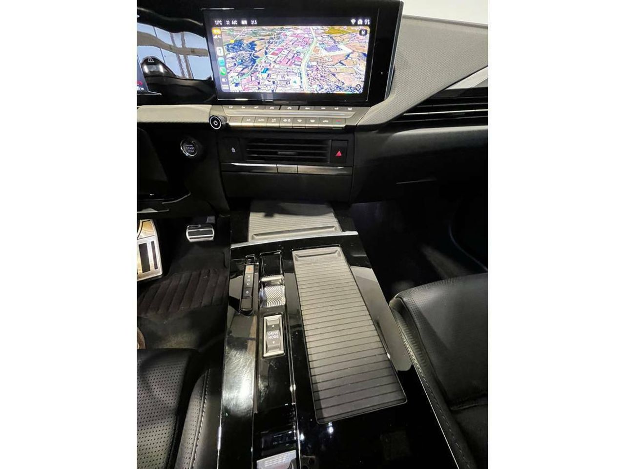 Opel Astra Ultimate 1.6T Hybrid 132kW (180CV)   Auto - foto 20