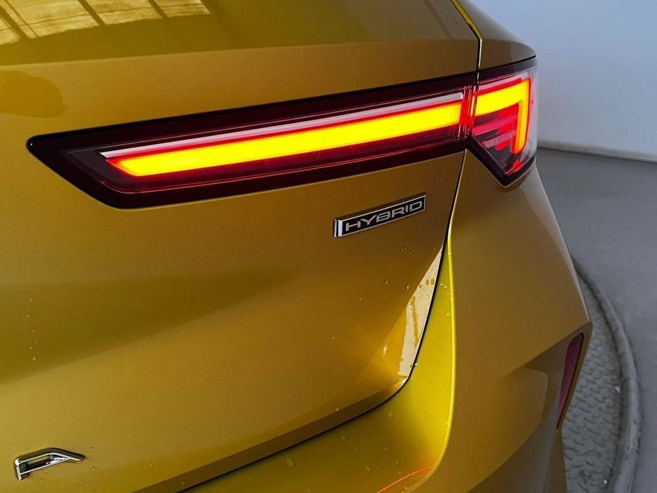 Opel Astra Ultimate 1.6T Hybrid 132kW (180CV)   Auto - foto 32