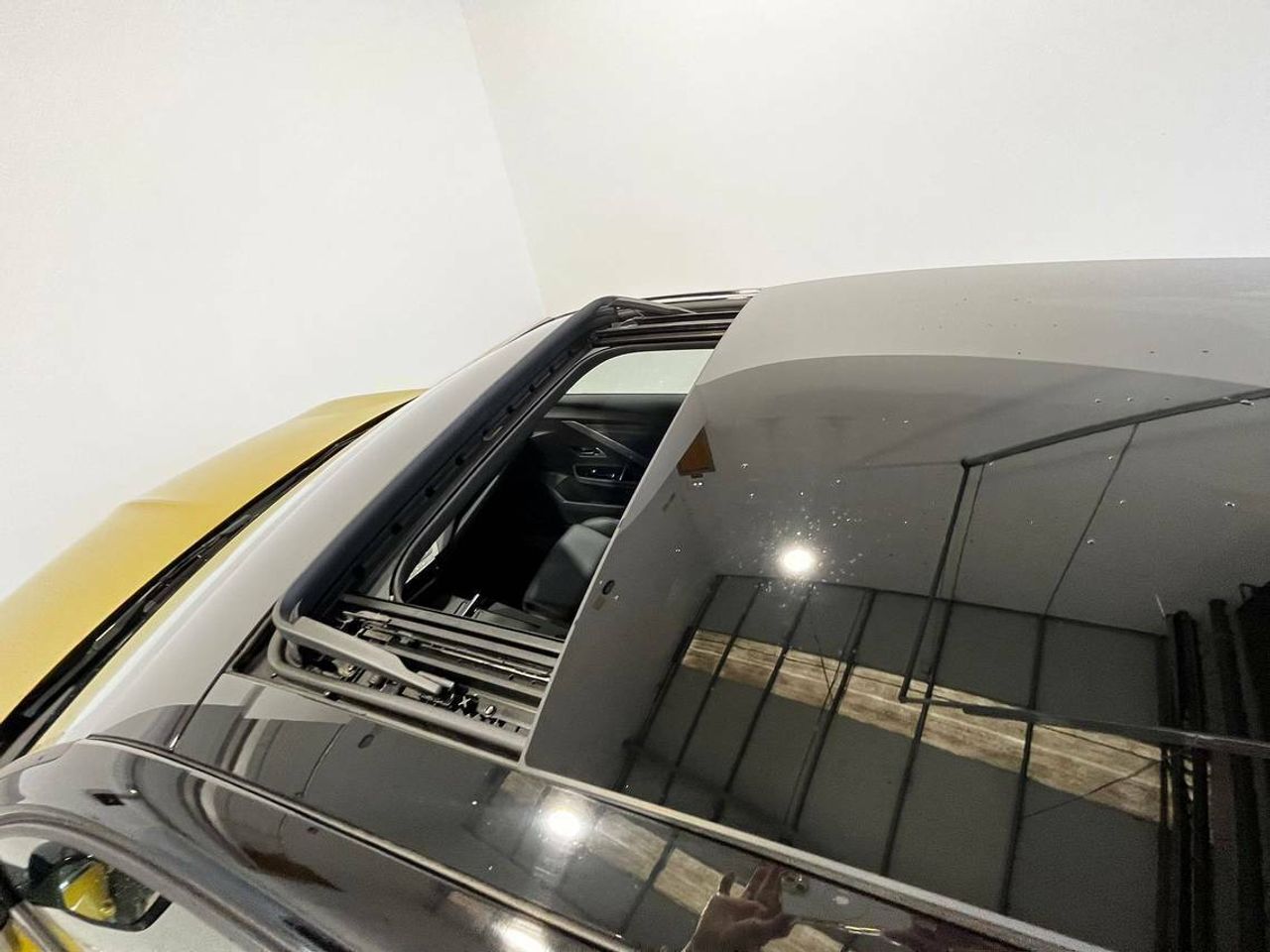 Opel Astra Ultimate 1.6T Hybrid 132kW (180CV)   Auto - foto 26