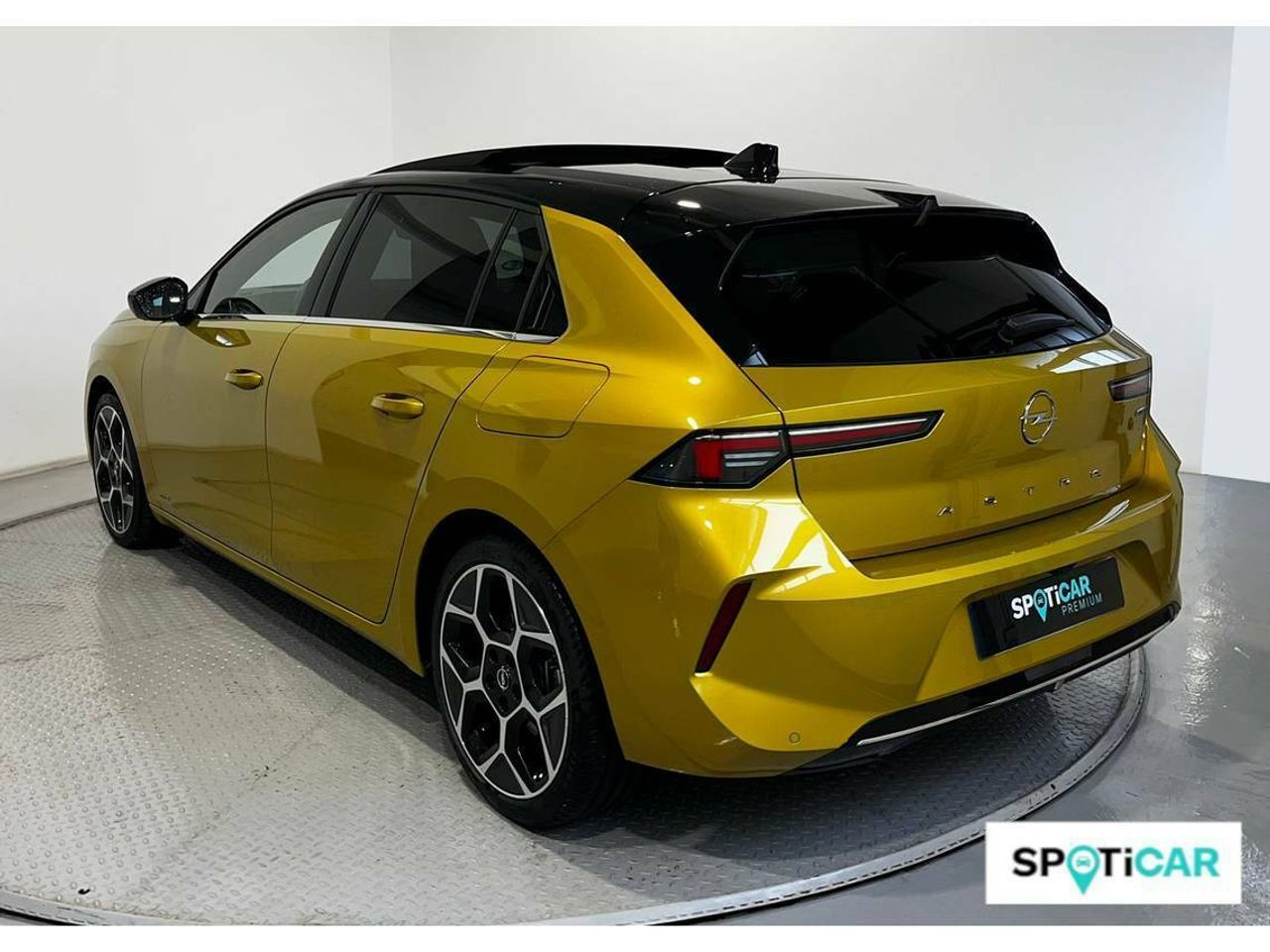 Opel Astra Ultimate 1.6T Hybrid 132kW (180CV)   Auto - foto 8