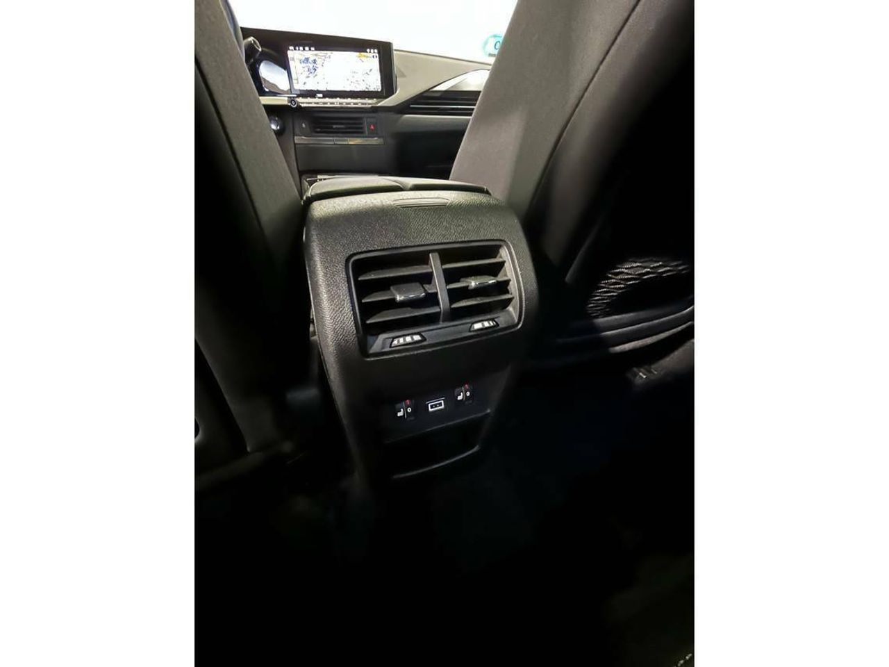 Opel Astra Ultimate 1.6T Hybrid 132kW (180CV)   Auto - foto 19