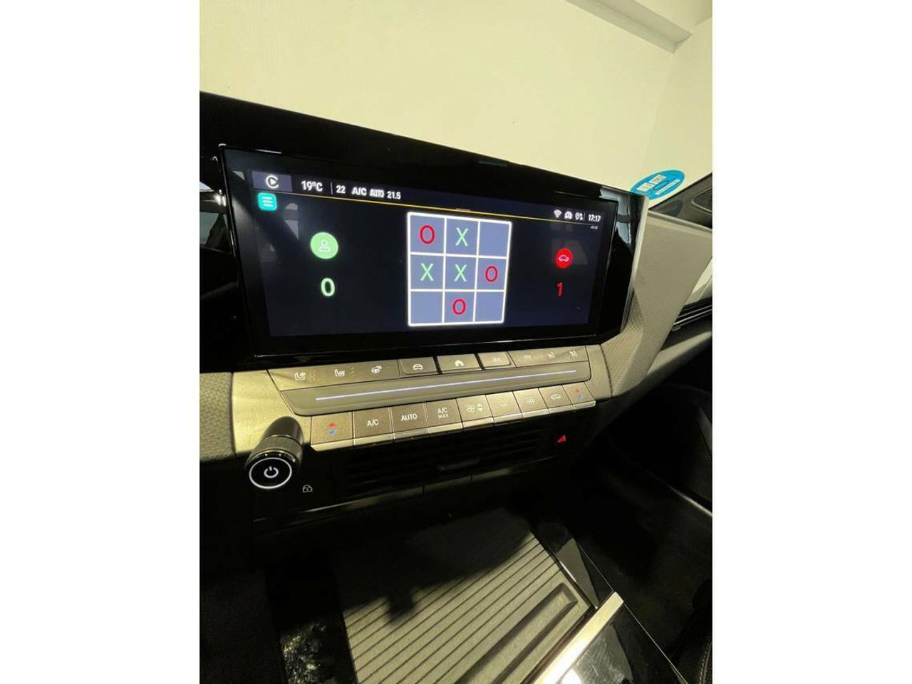 Opel Astra Ultimate 1.6T Hybrid 132kW (180CV)   Auto - foto 22