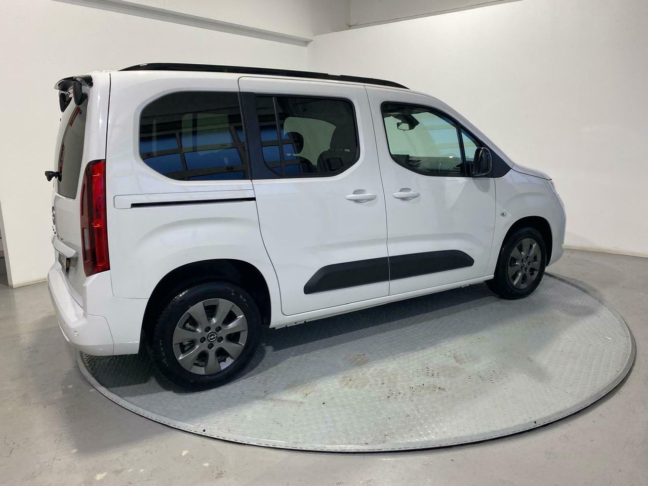 Opel Combo 100 Cv 1.5 Td S/S MT6 €6.4 - foto 8