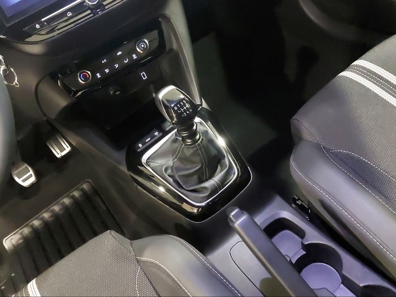 Opel Corsa 1.2T XHL 74kW (100CV) GS - foto 17