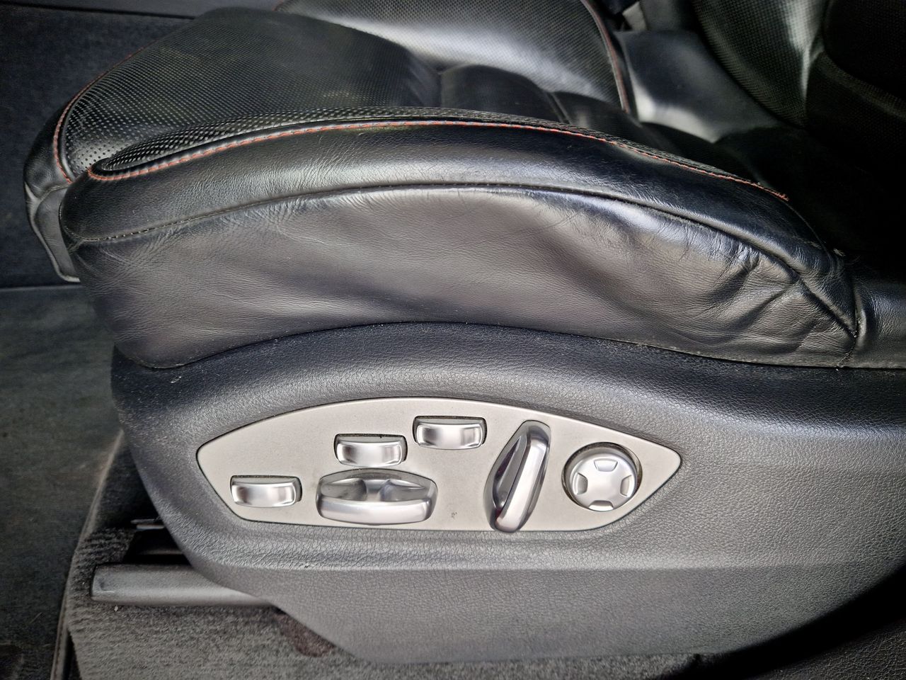 Porsche Cayenne .  - Foto 16