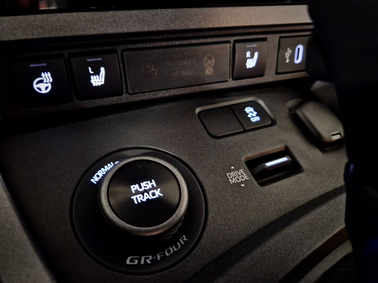 Toyota GR Yaris .GR-FOUR  - Foto 20