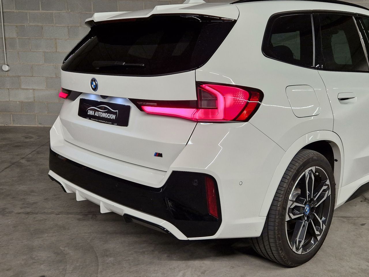 BMW iX1 xDrive30e  - Foto 7