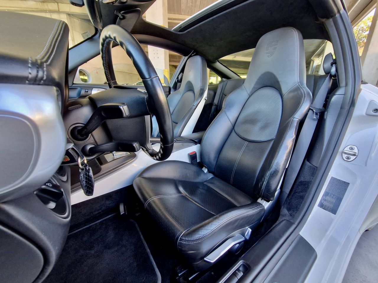 Porsche 911 Carrera 4S  - Foto 3