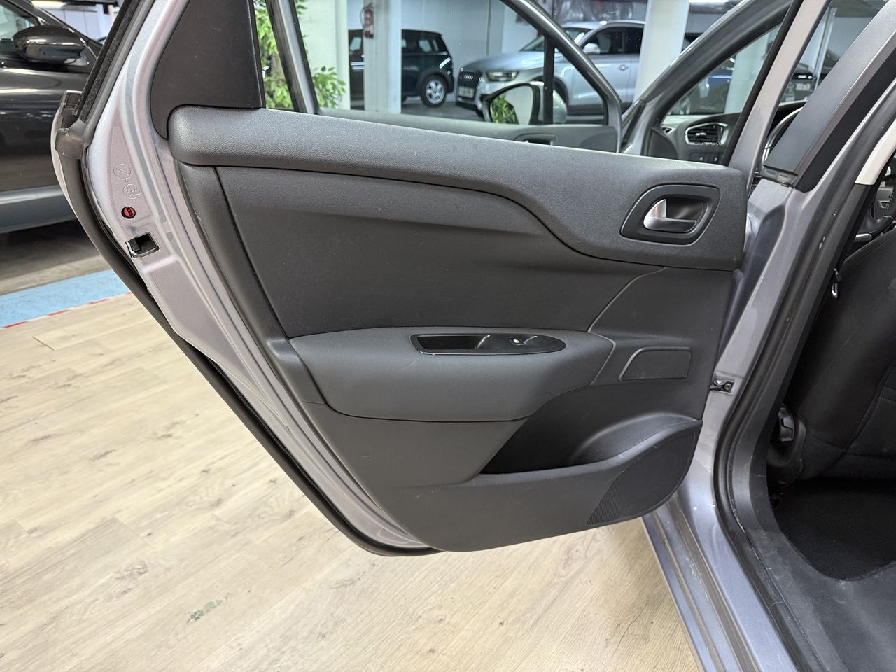 Citroën C4 1.6BlueHDI Live Edition  - Foto 10