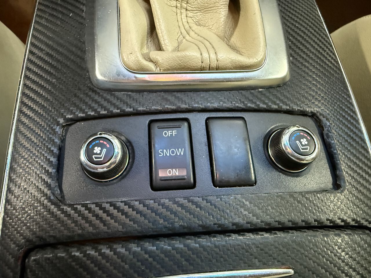 Infiniti FX 3.7 i V6 AWD 24V Auto-S7 320 cv  - Foto 21