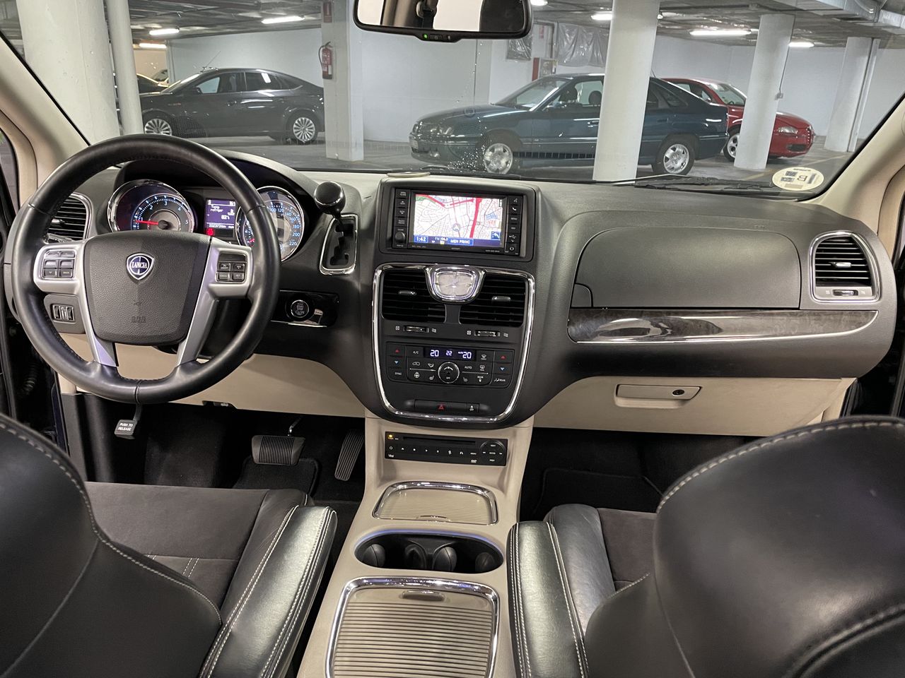 Lancia Voyager 2.8CRDi  - Foto 19