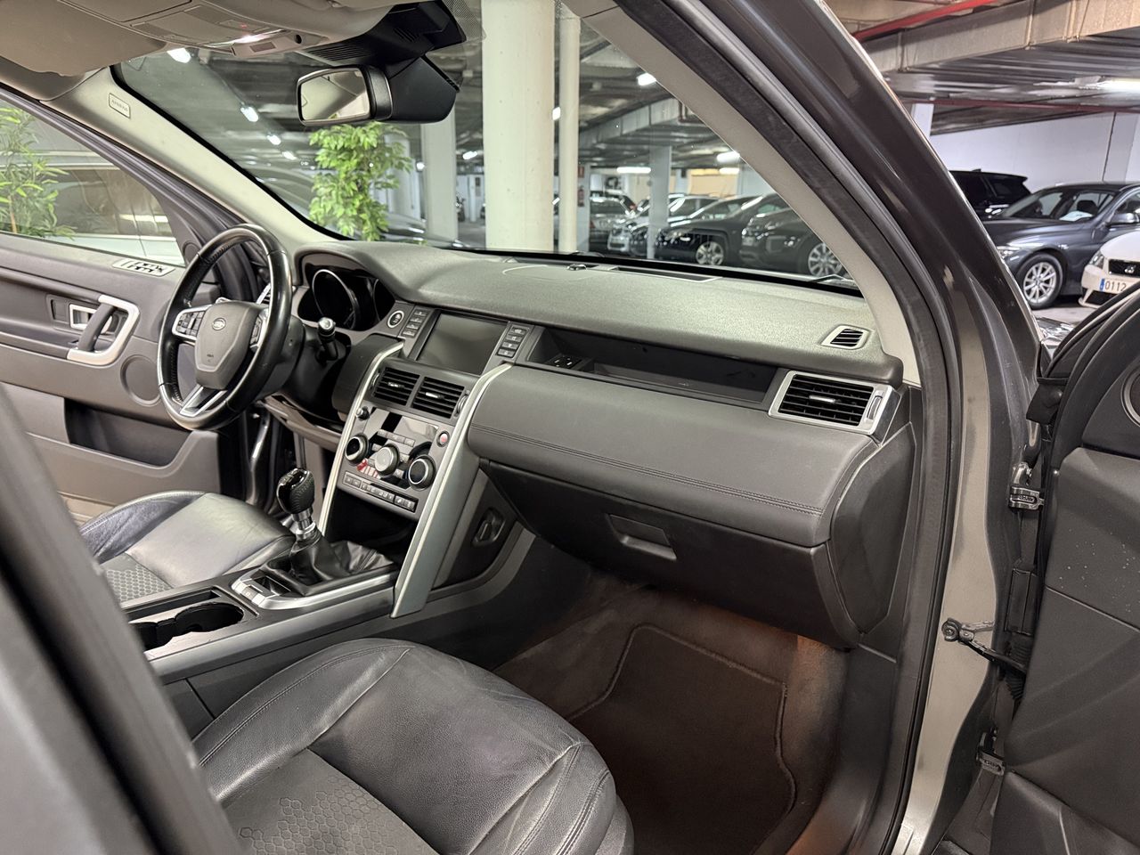 Land-Rover Discovery Sport HSE  - Foto 16