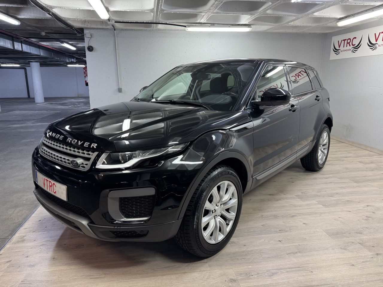 Land-Rover Range Rover Evoque 2.0eD4 Pure 2WD 150, 110kW/150 PS  - Foto 7