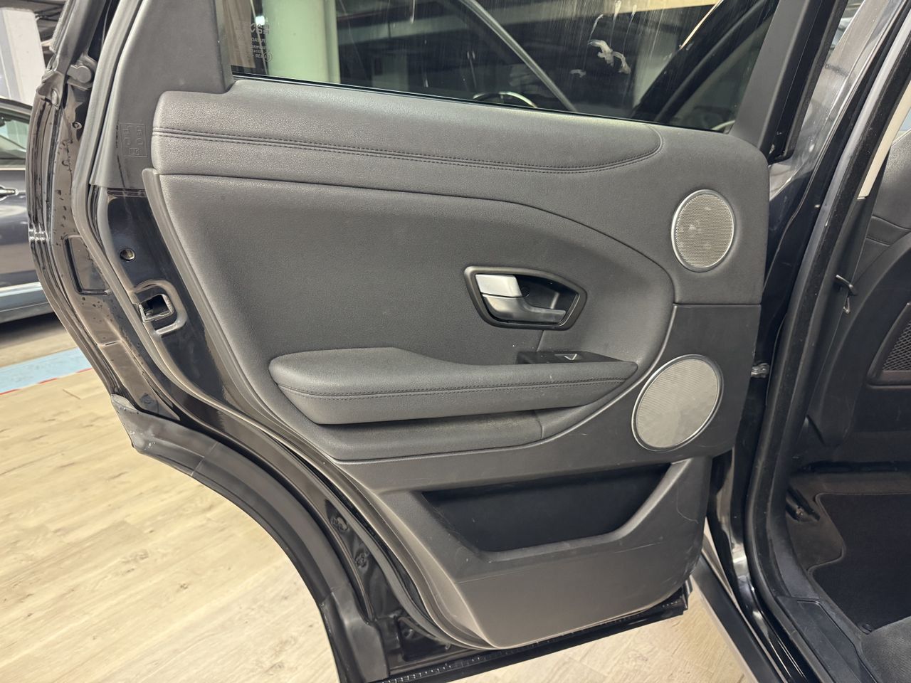 Land-Rover Range Rover Evoque 2.0eD4 Pure 2WD 150, 110kW/150 PS  - Foto 13